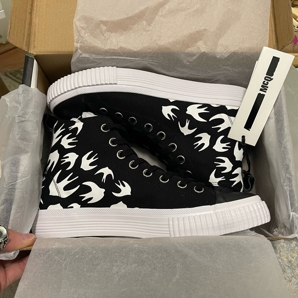 NIB Men’s Sz 7 (Euro Sz 40) Alexander McQueen MCQ High-top Sneakers Black/White - Picture 9 of 17